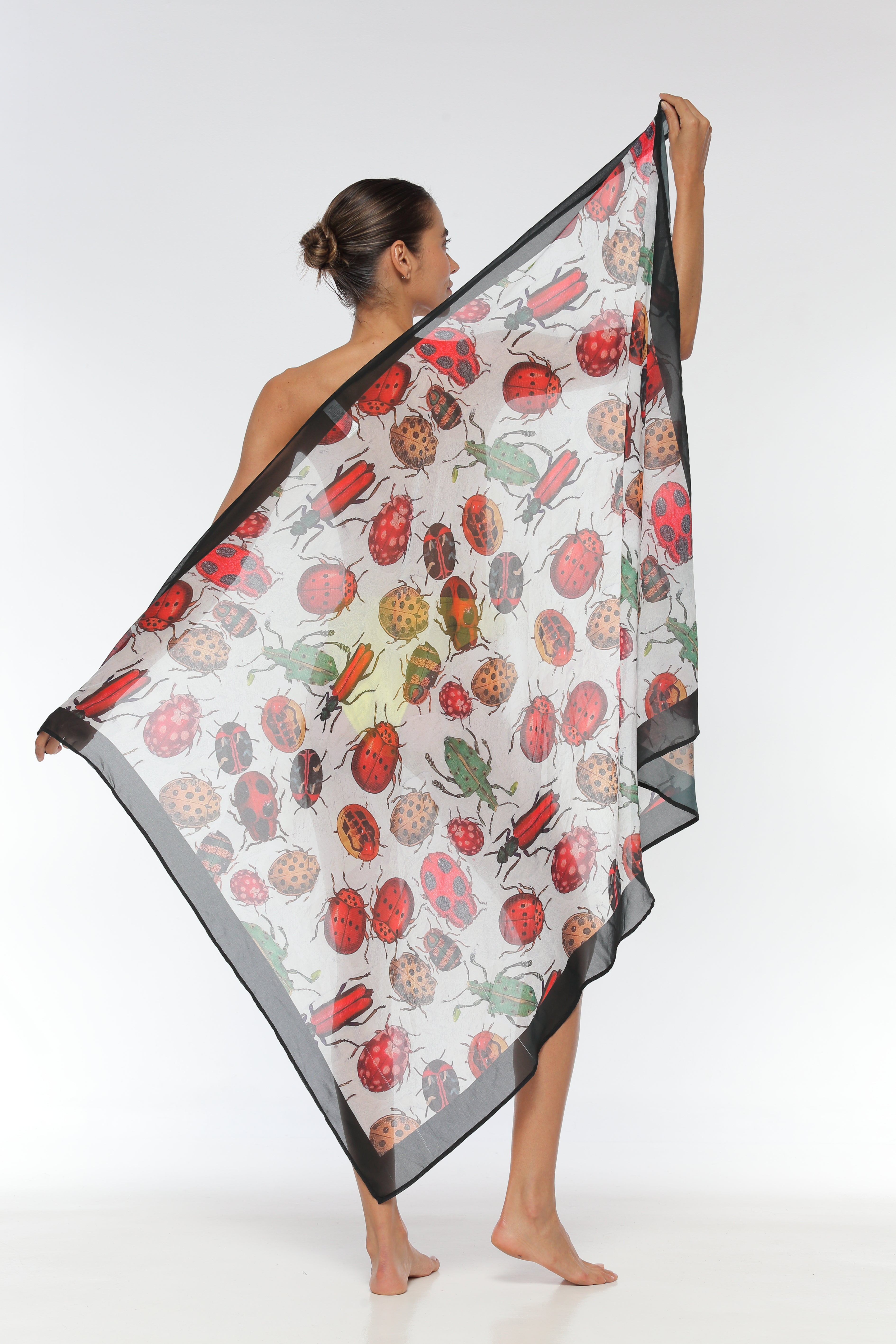 BUGS SARONG