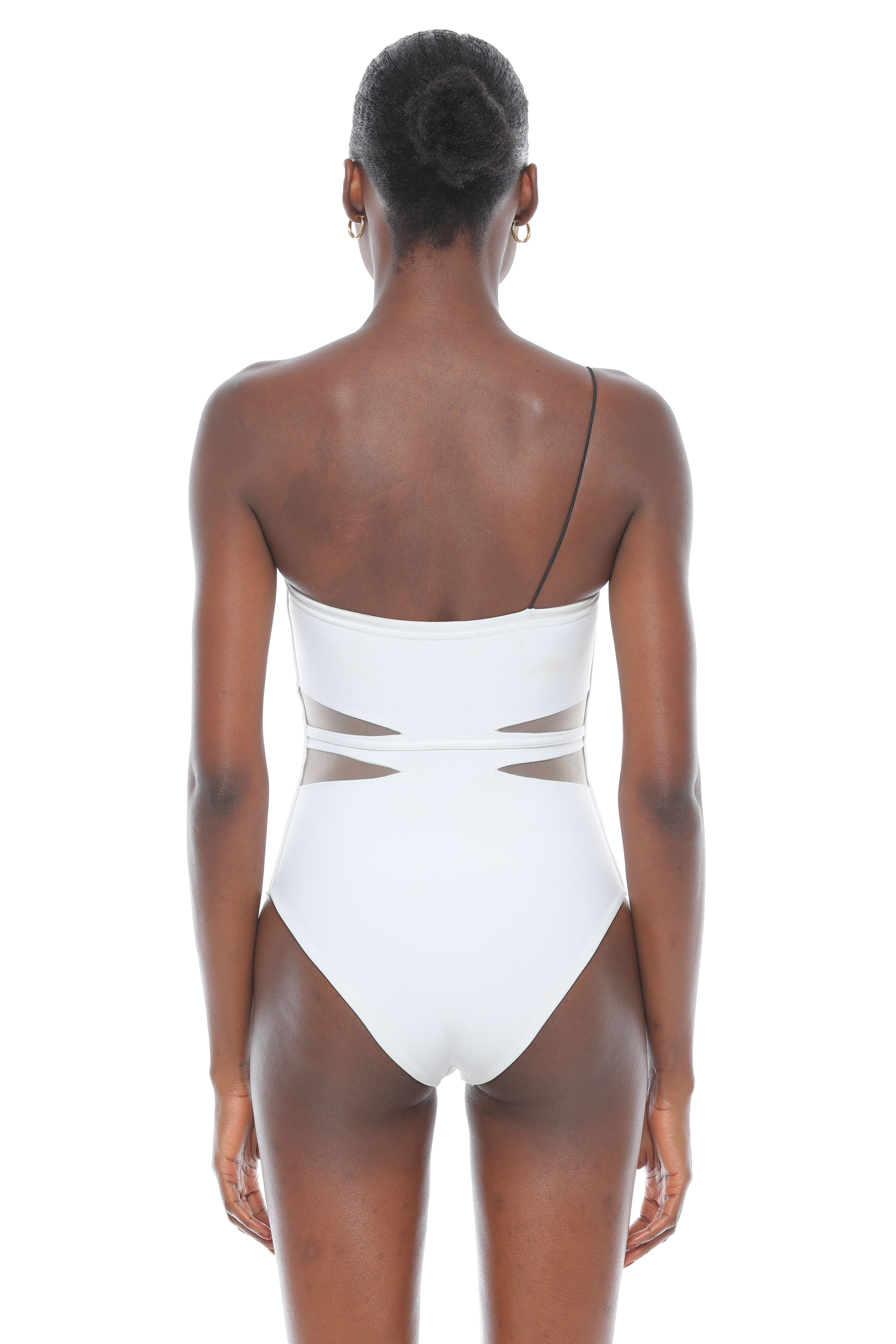 Ramiro one piece signature